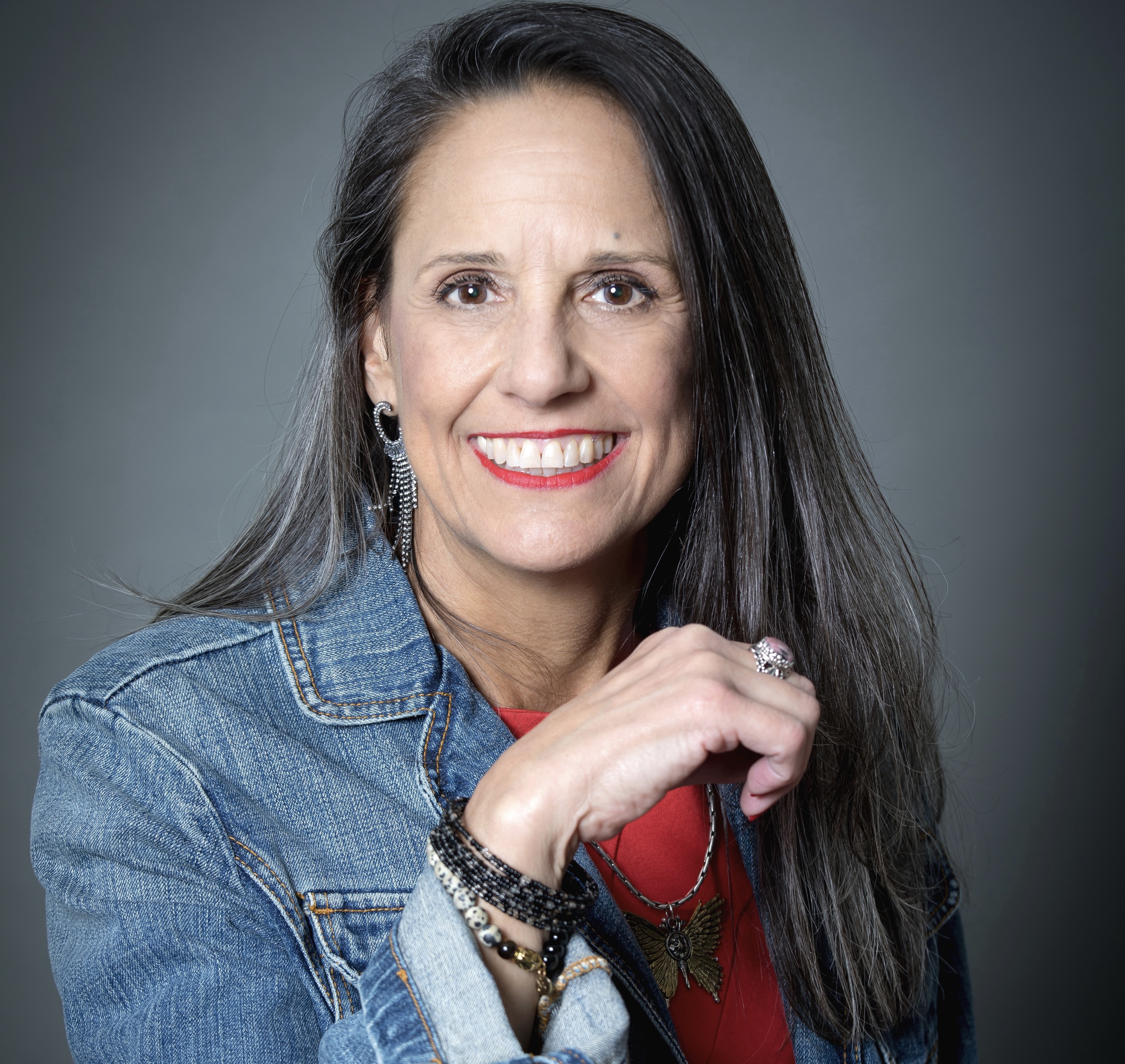 Susan Lataille and Dominique Pacheco:How Money Works