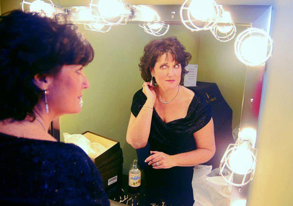 Ep. 214: Robin Fox is Grateful (But Still Kvetching)