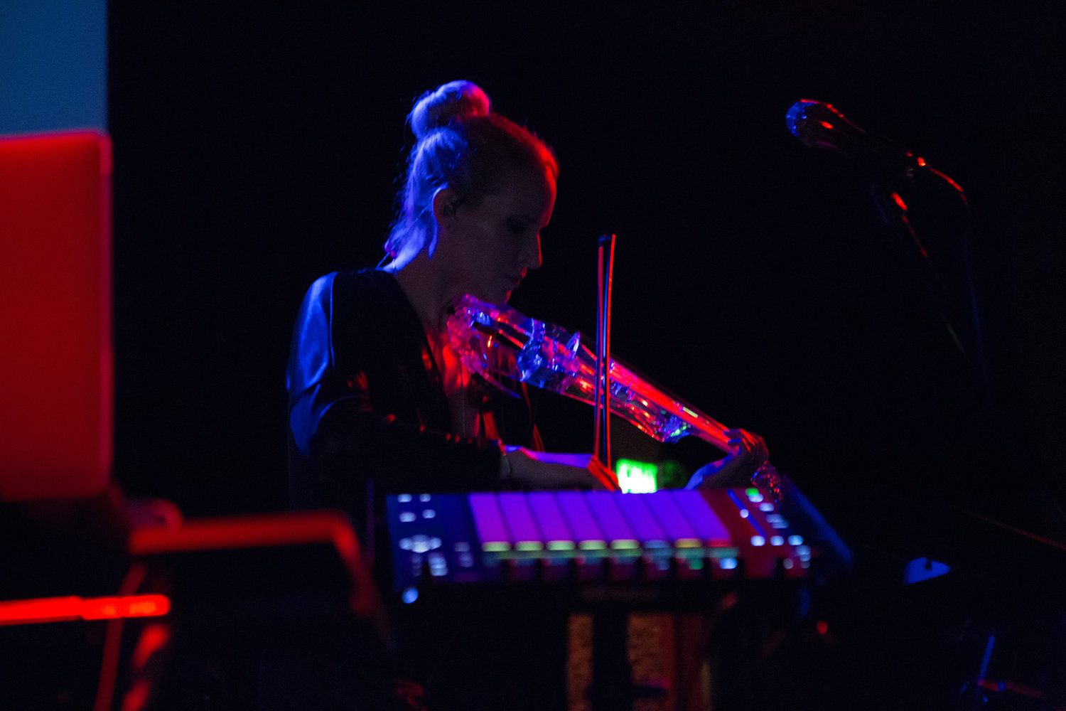 #49: Laura Escudé: Producer, Performer, Live Show Designer