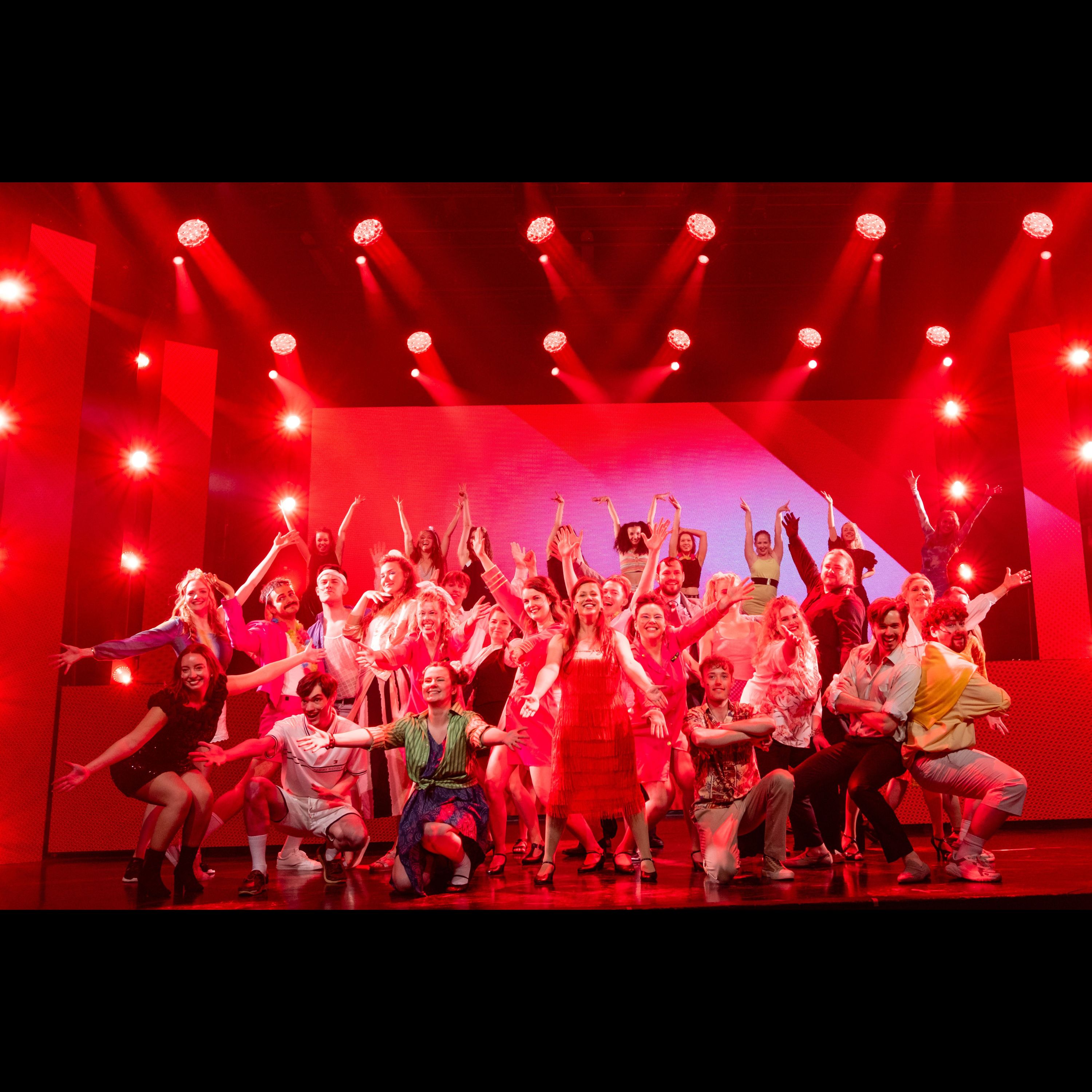 Teaterbussen - radioanmeldelser af scenekunst