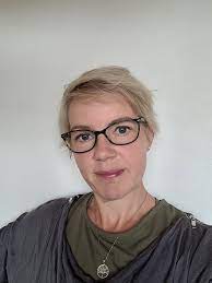 Wake Up Podcast with Viv Trader