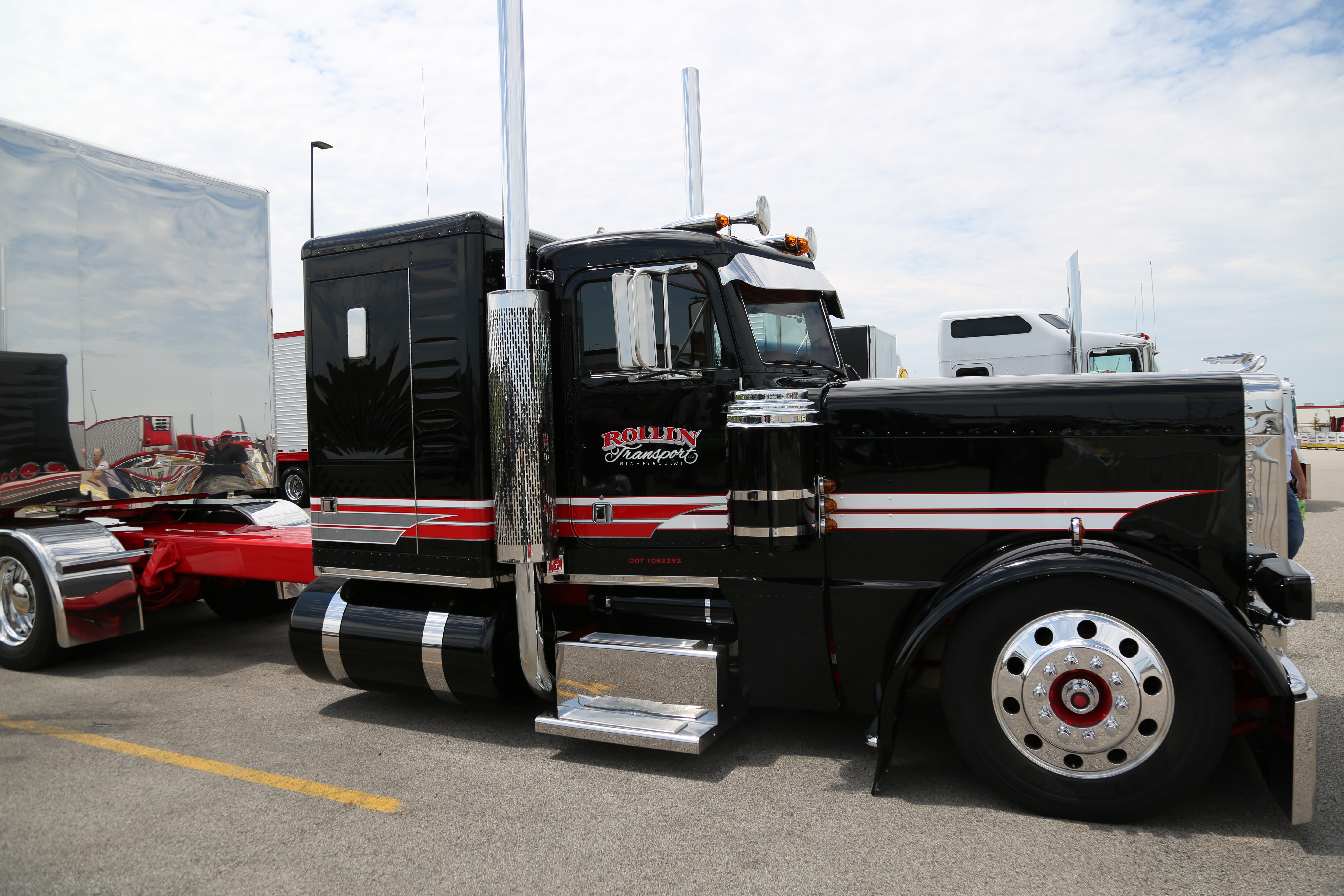 TWK Trucking with kingfish