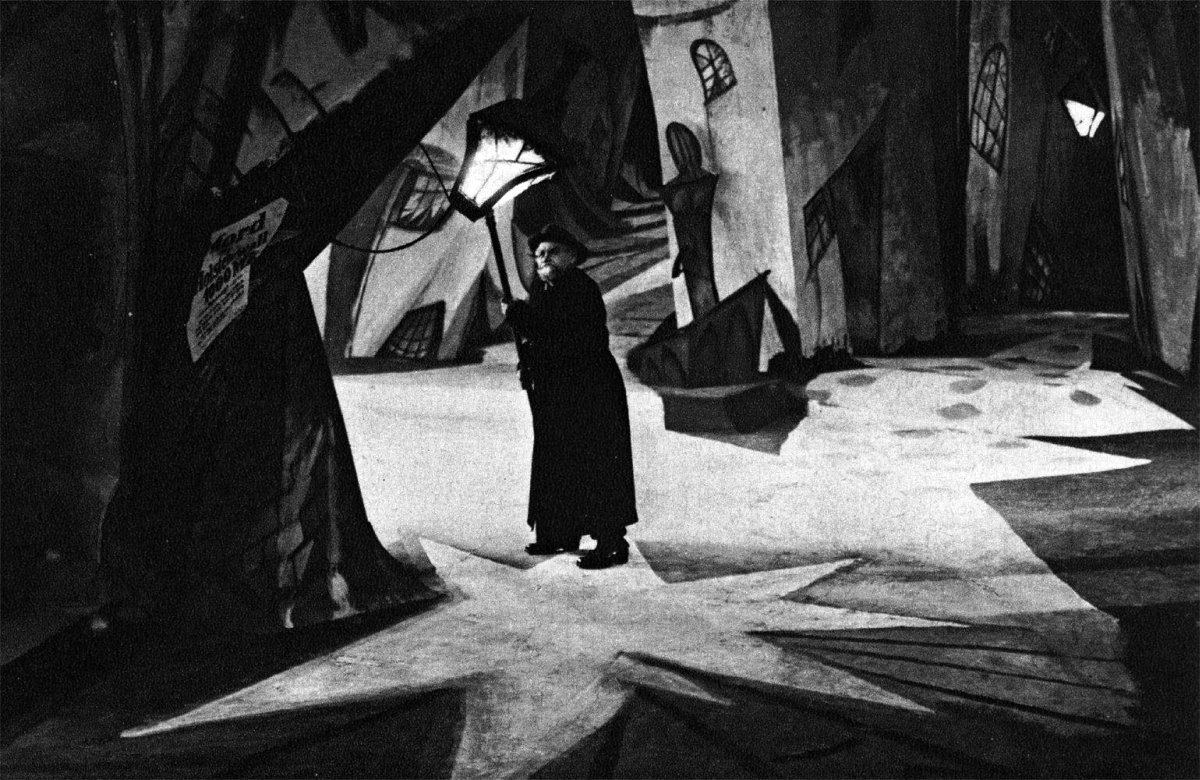 Lovecraft eZine: A Horror Podcast That Feels Like Hanging Out With Friends