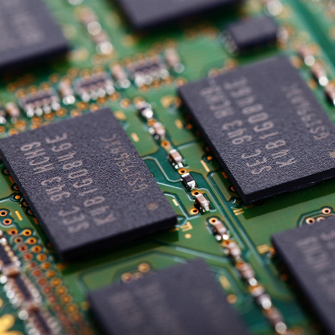 Linux Vendor Firmware Service with Richard Hughes