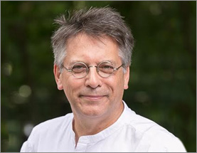 Phage Cocktail for Mycobacterial Infection: Graham Hatfull Talks Phages and a Successful Intervention