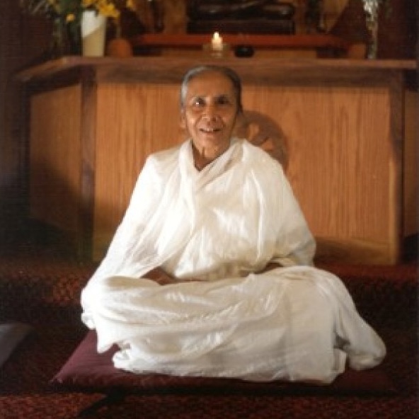 The Hidden Lamp: Dipa Ma and the Thief The Hidden Lamp: Dipa Ma and the Thief