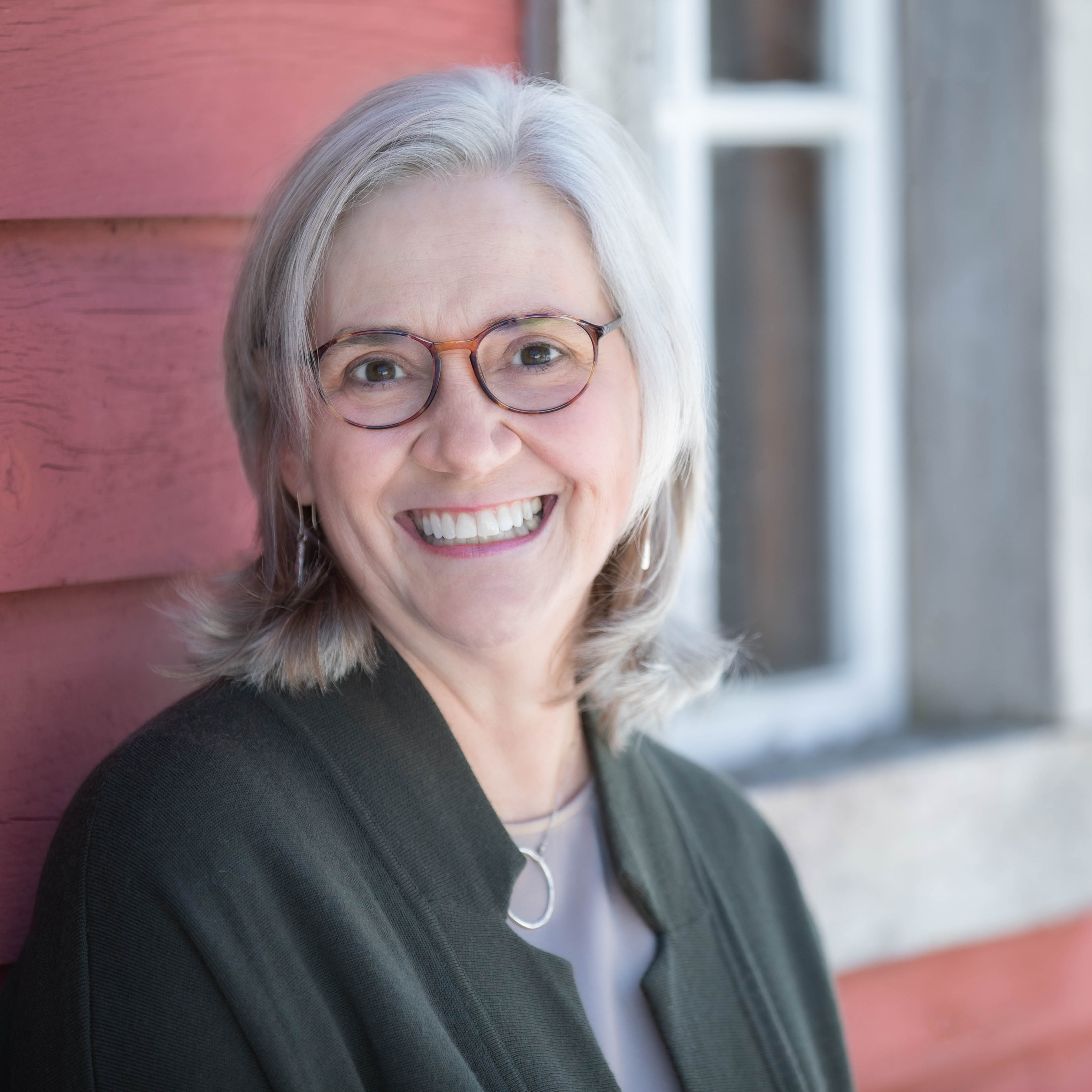 S:6 E:34 Step Back in Time: The Enchanting World of Henderson House with Caren Simpson McVicker