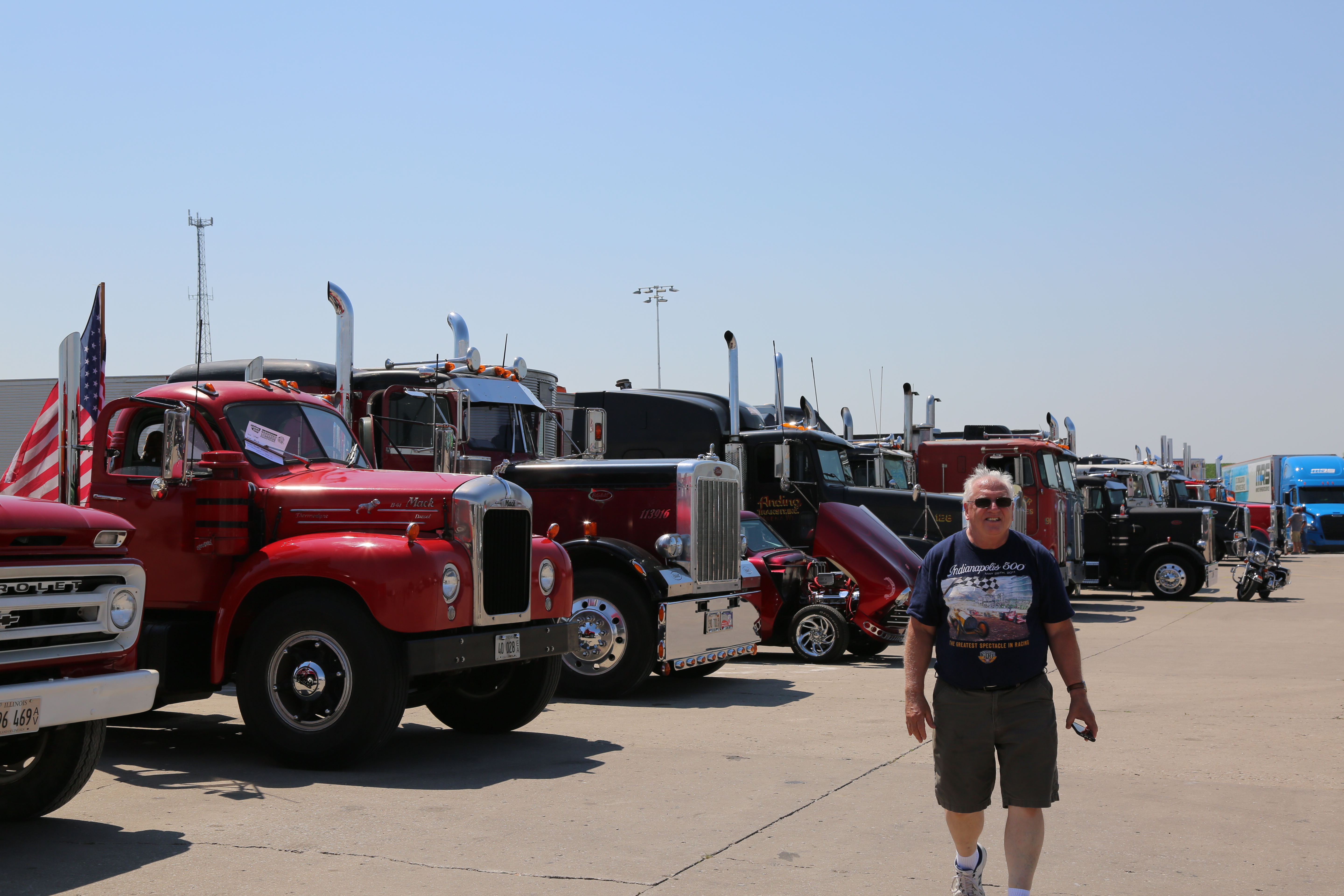 TWK Trucking with kingfish