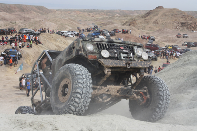 03.06.18: Escape from Purgatory - Off-Road Season & TDS 2018 Report, 4-Hi VS 4-Low, Exploding Hubs & Paperclip Wiring, Driveshafts to Mars, Paint VS Powdercoat, Awesomely Weird Rigs VS Windows & A/C, + Wood Paneling for WJs