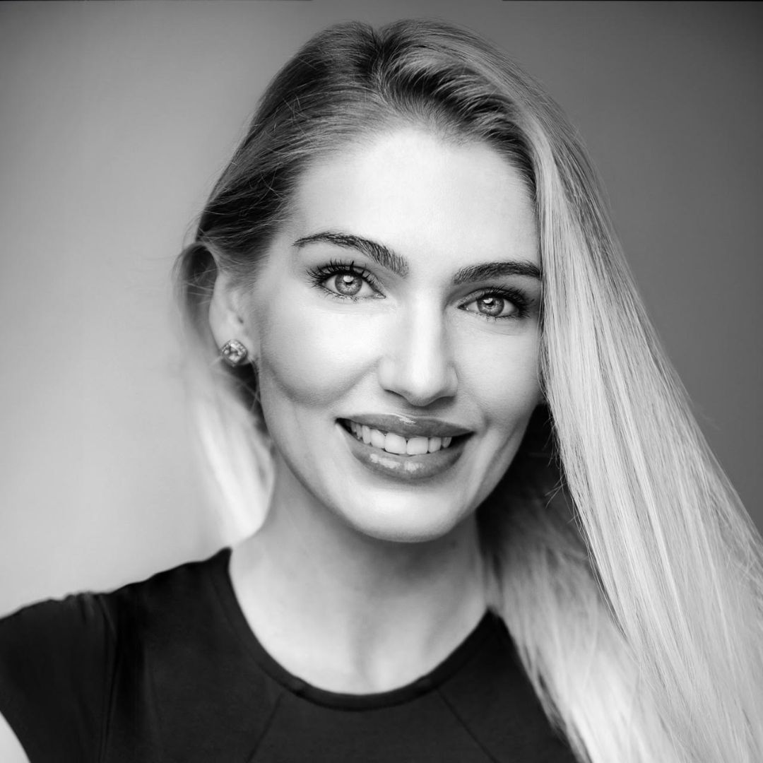 Corporate Lawyer Turned Vegan Book Author: Christine Mott